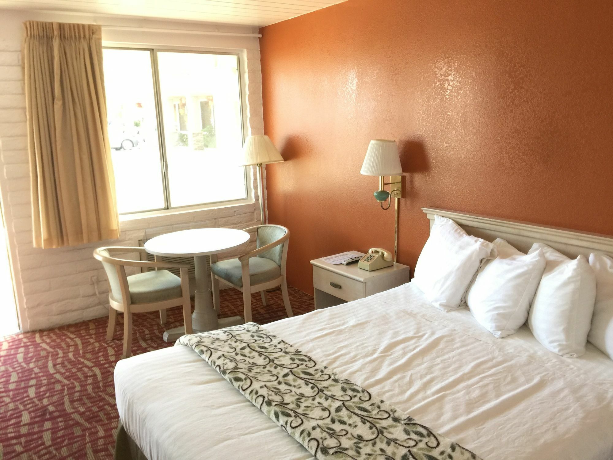 Royal Crest Motel Медфорд Экстерьер фото
